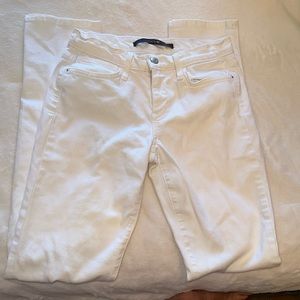 White Joe’s Jeans size 25 in Great condition. Straight leg